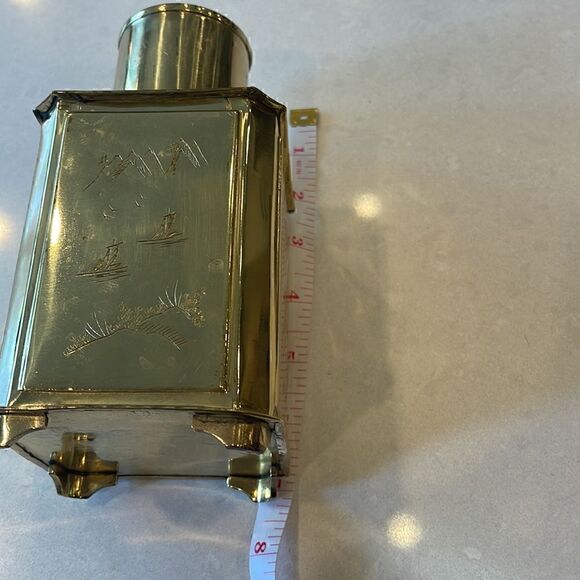 Tea brass vintage container, nice etching on all 4 sides lid fits well. - Picture 5 of 8
